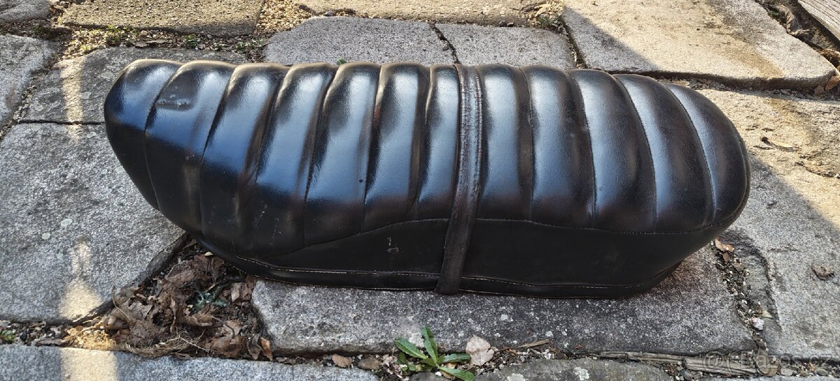 Sedlo na Jawa 250. - 2