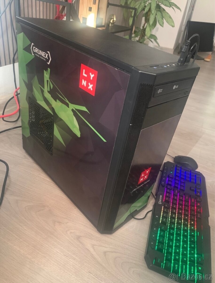 Monitor + PC + klávesnice + myš - 2