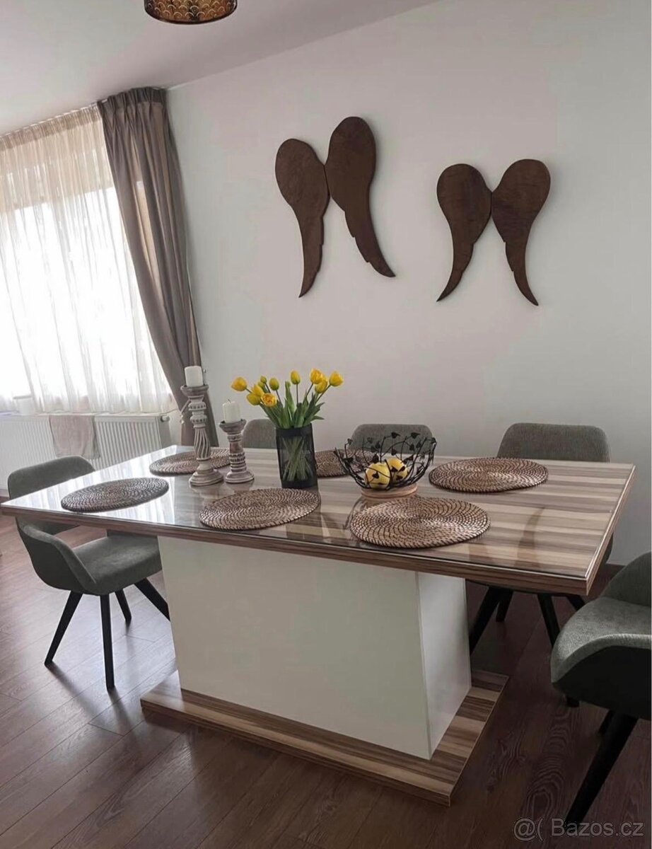 Jídelní stůl vč bezpečnostního skla - 2