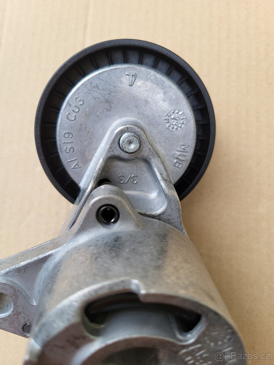 A 6542000070 - Napínací kladka MB - 2