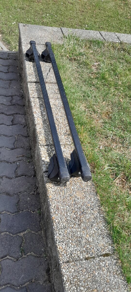 Prodám příčníky-hagusy THULE - 2