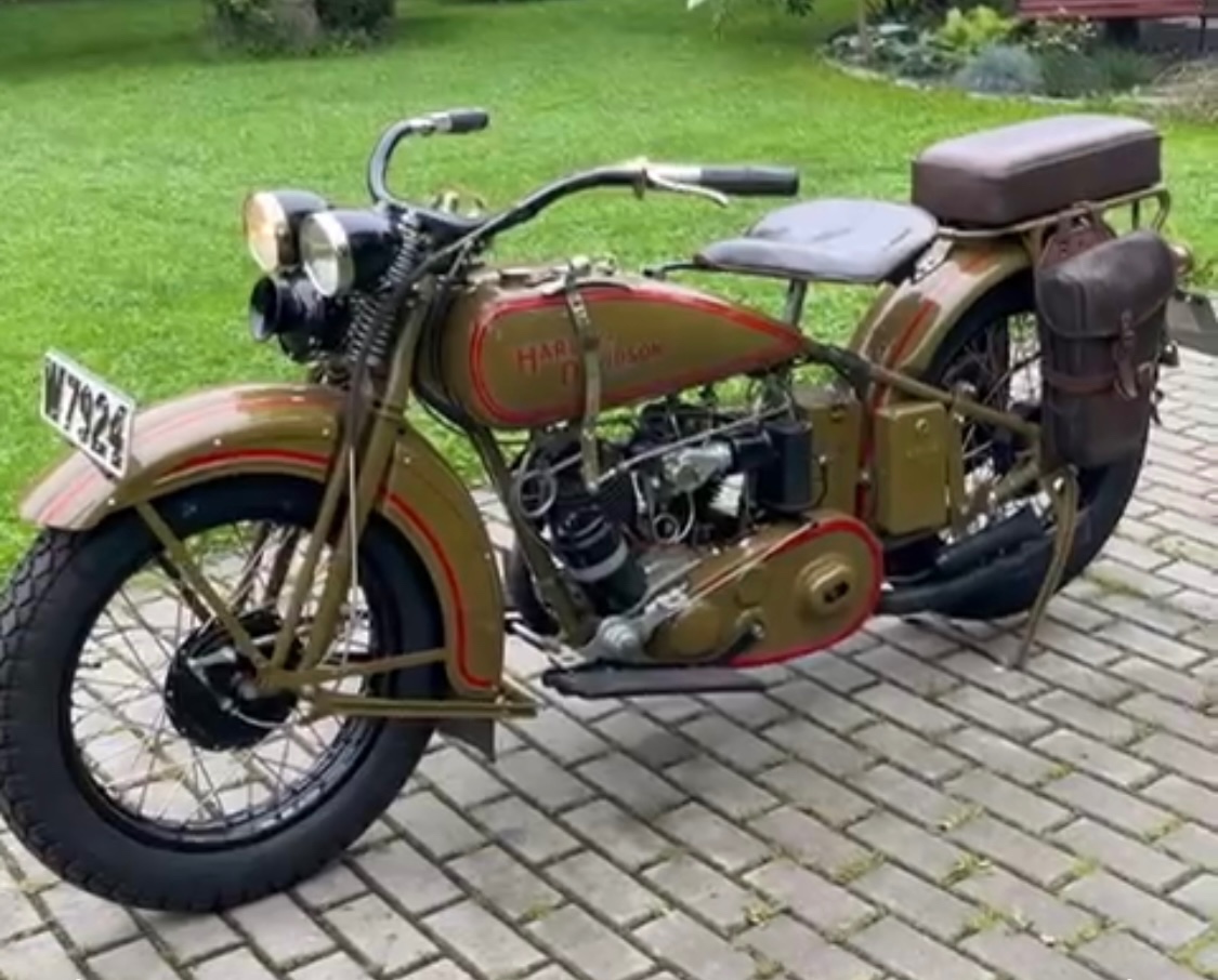 Harley Davidson model D - 2