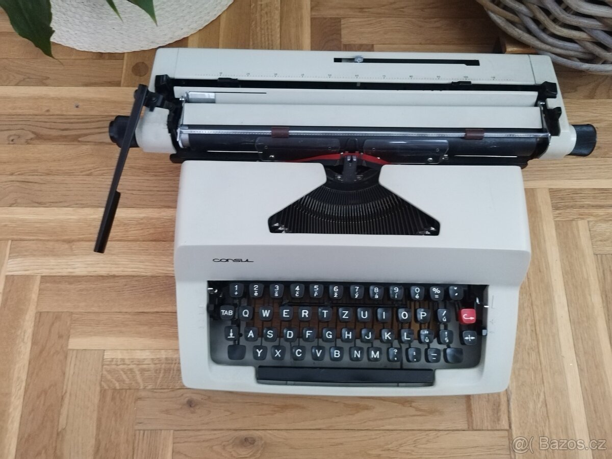 Psací stroj Consul - 2