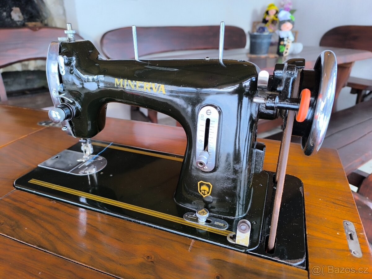 Šicí stroj MINERVA - 2