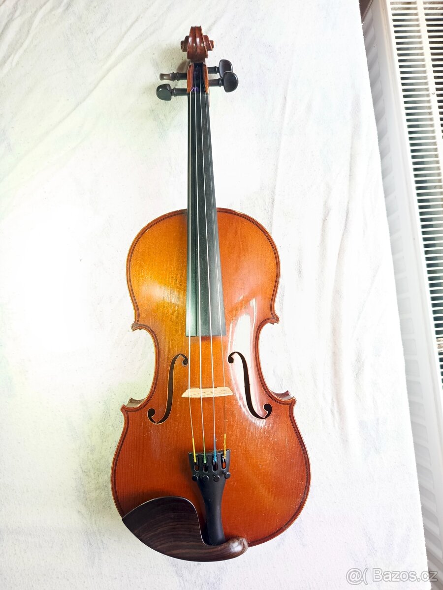 Housle 4/4 - 2