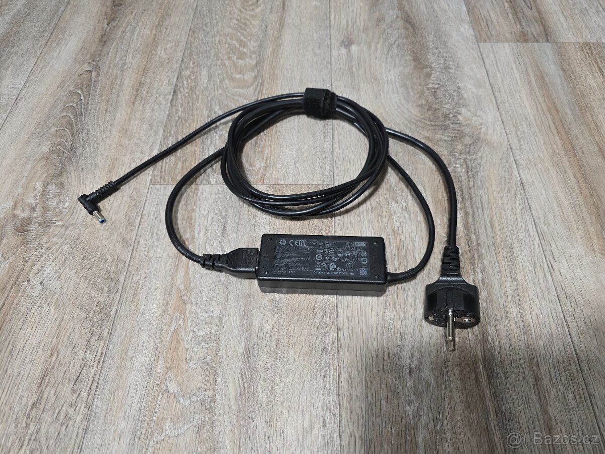 Napájecí adaptér HP 854054-002 45W - 2