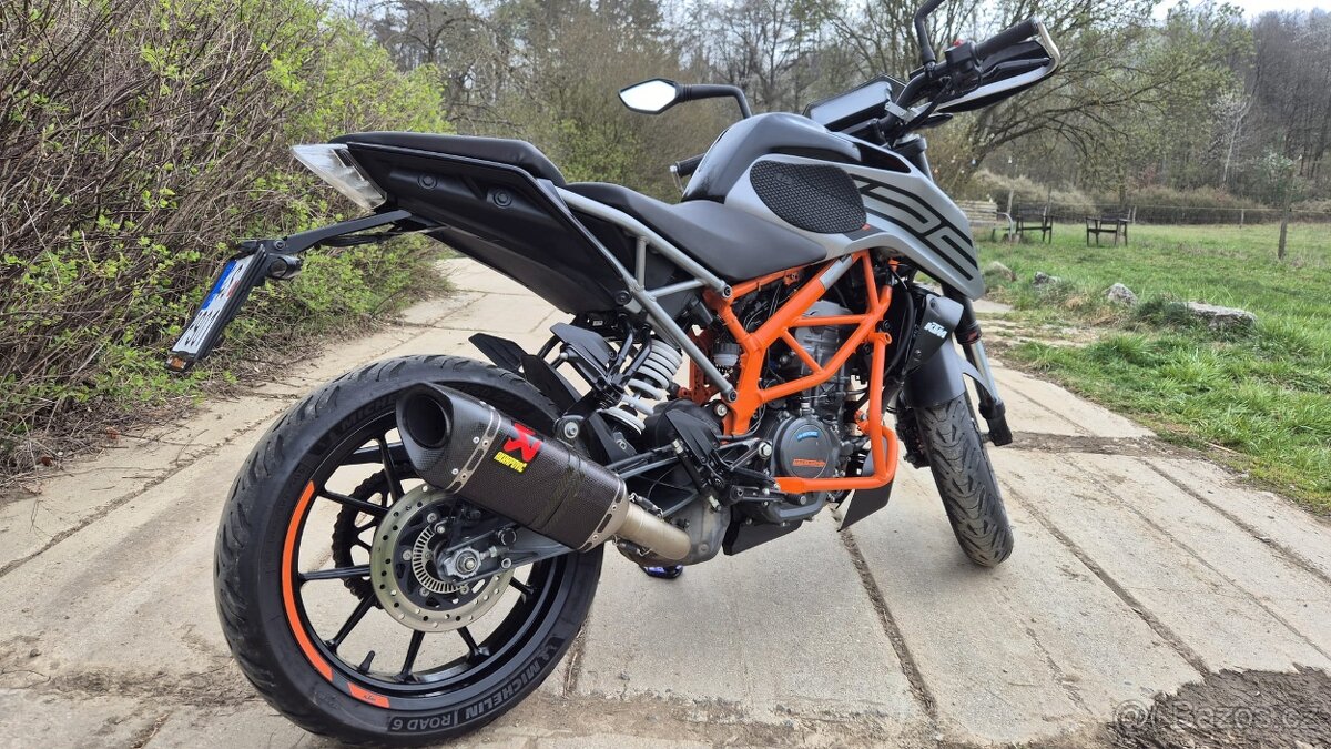 Prodám KTM Duke 125 , r.v. 2022 - 2