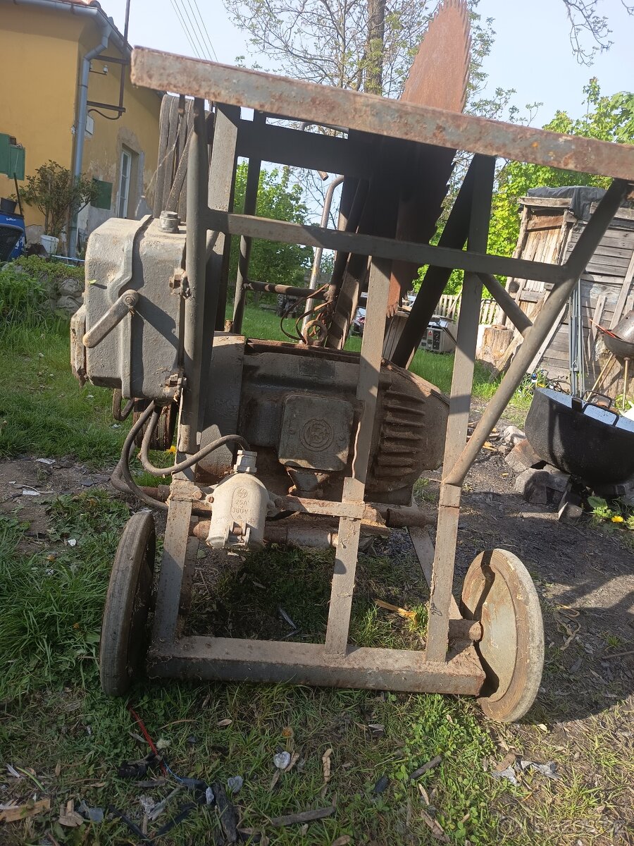 Cirkulárka z masivním motorem 7.5 kw - 2