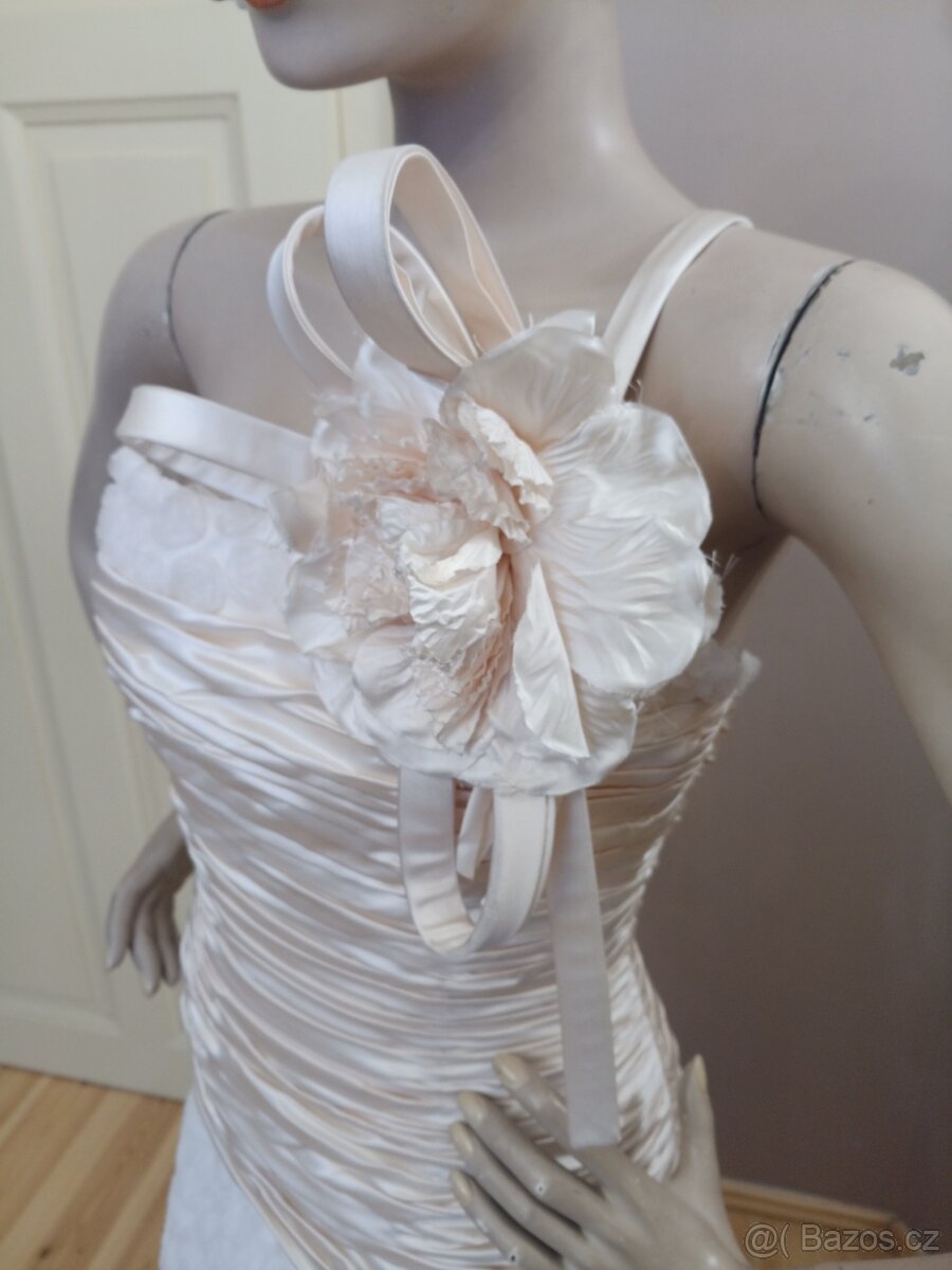 Nové společenské svatební hedvábné šaty maturitní ples - 2