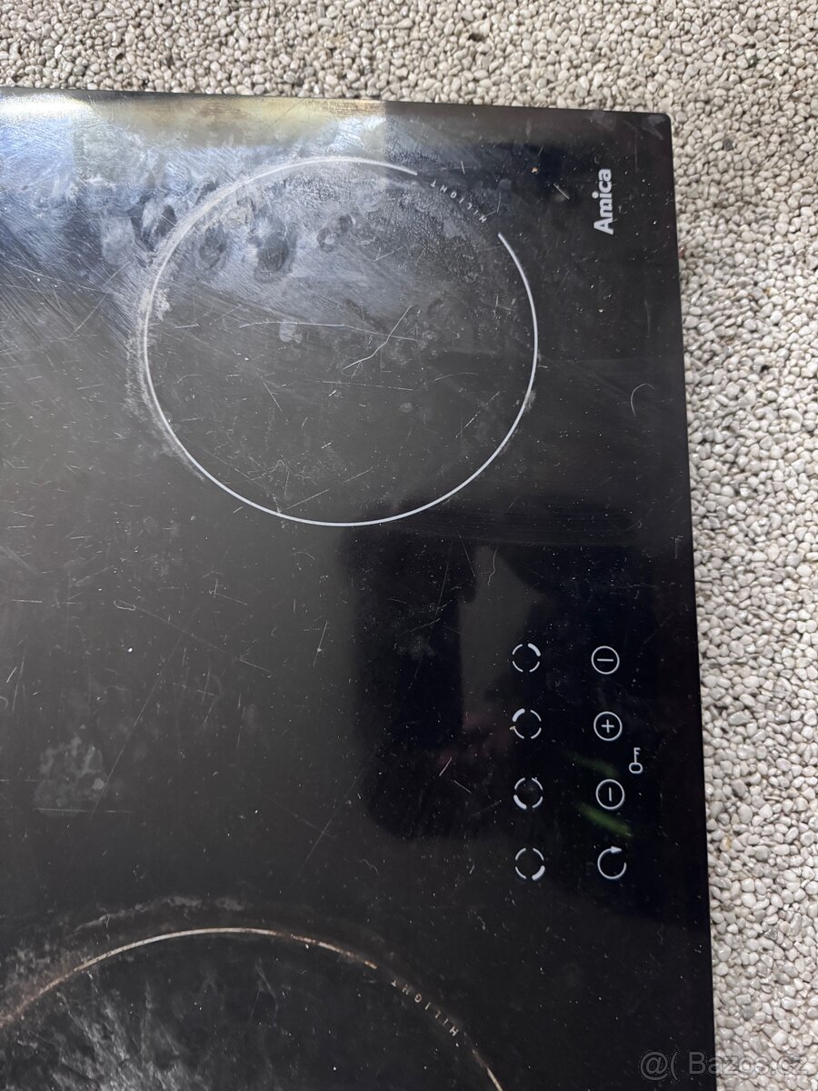 Prodám eletrickou varnou desku zn.Amica - 2