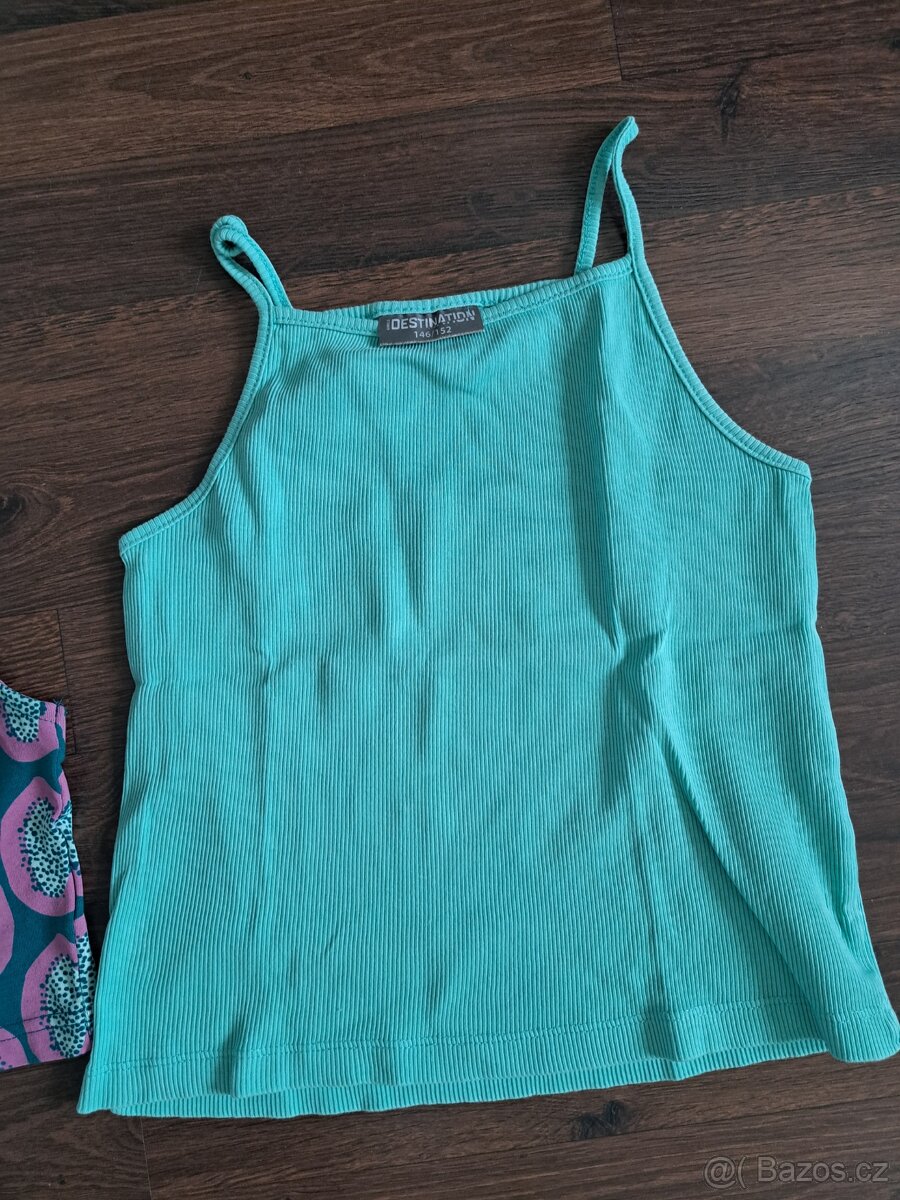 Dívčí trička vel.134/140 - 2