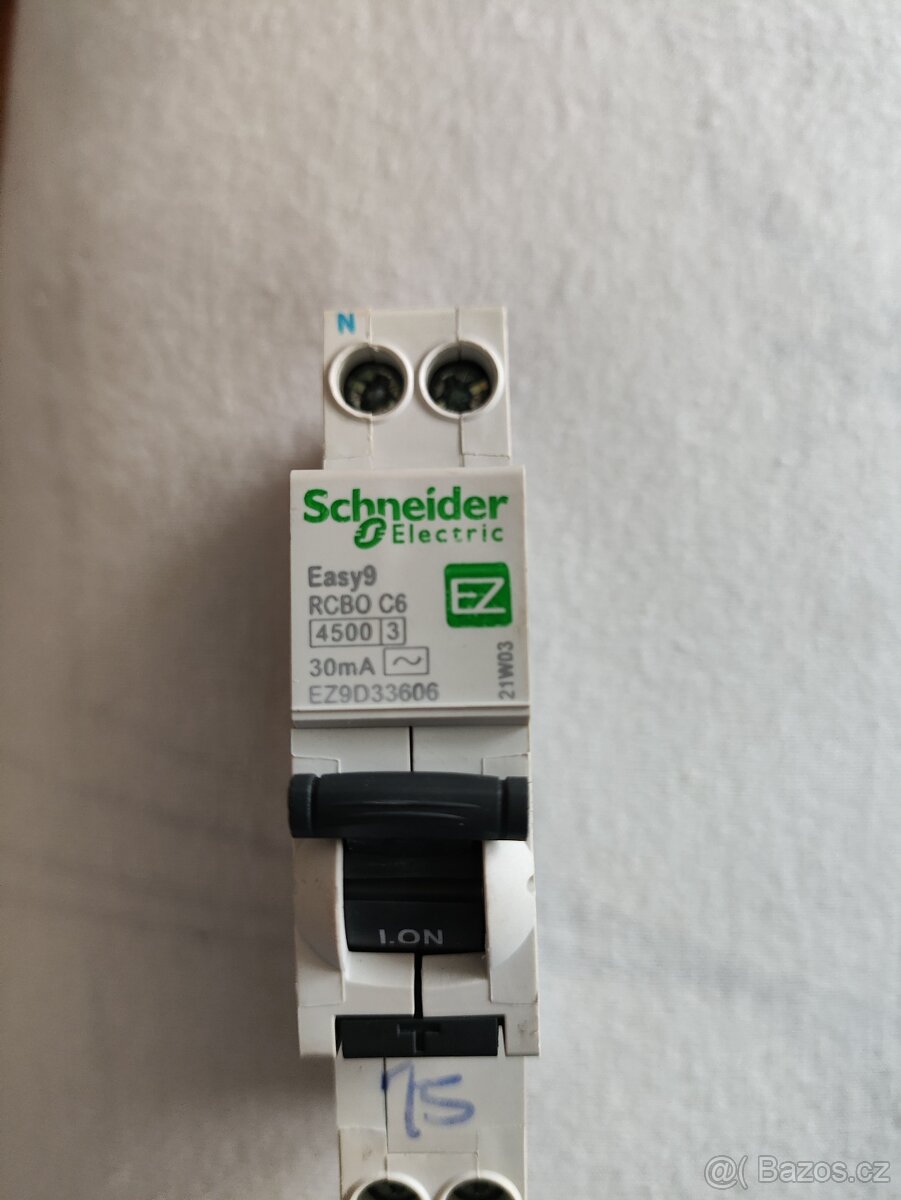 Jistič Schneider 30mA - 4kusy (cena za kus 500kc) - 2