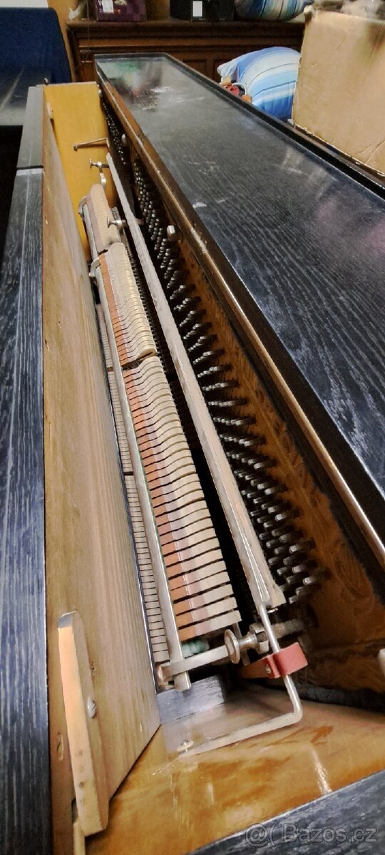 Koncertní pianino Bratří Marhové. - 2