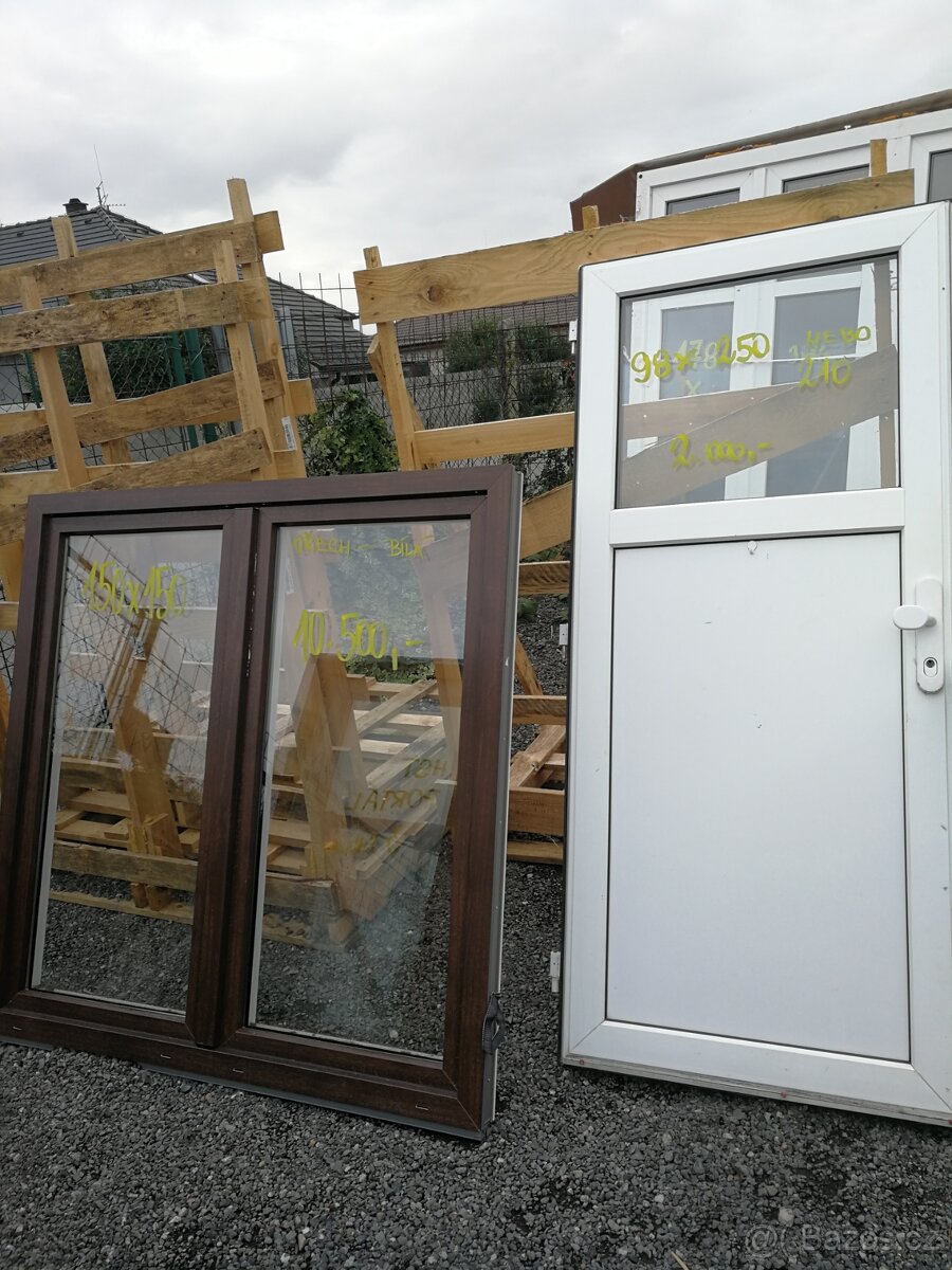 Okno dekor ořech - 2