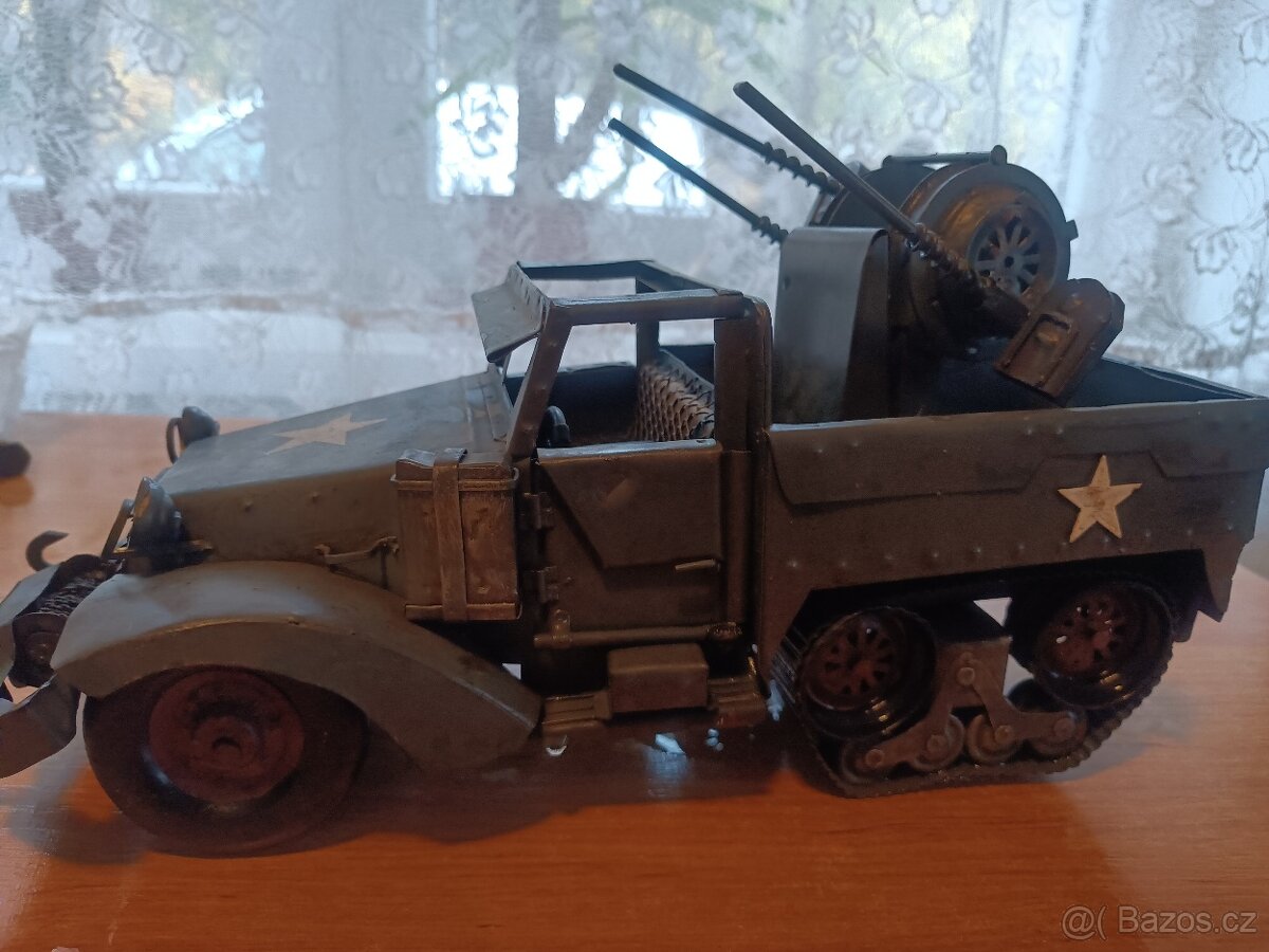 Plechový Model Amerického Haklu WW.2. - 2