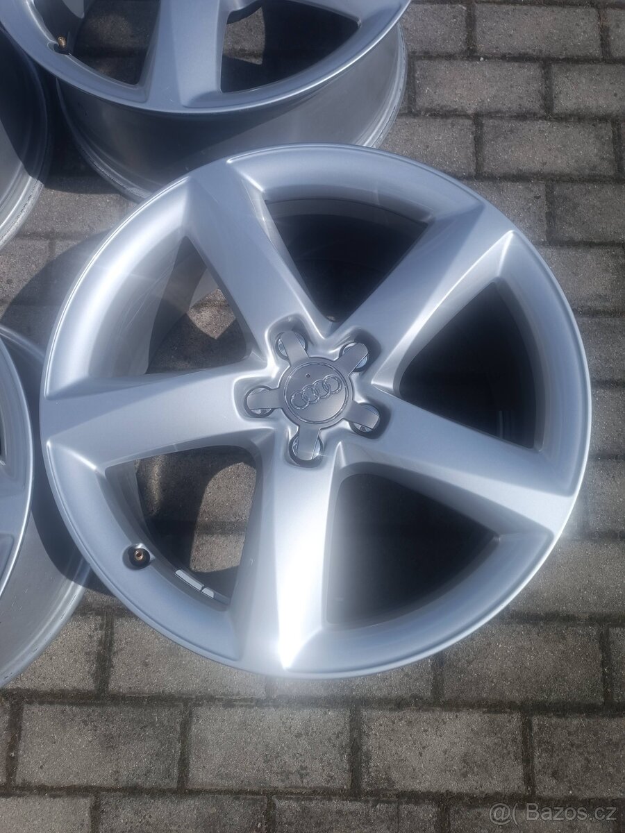 236. Originál Alu Kola Audi R19 - 2