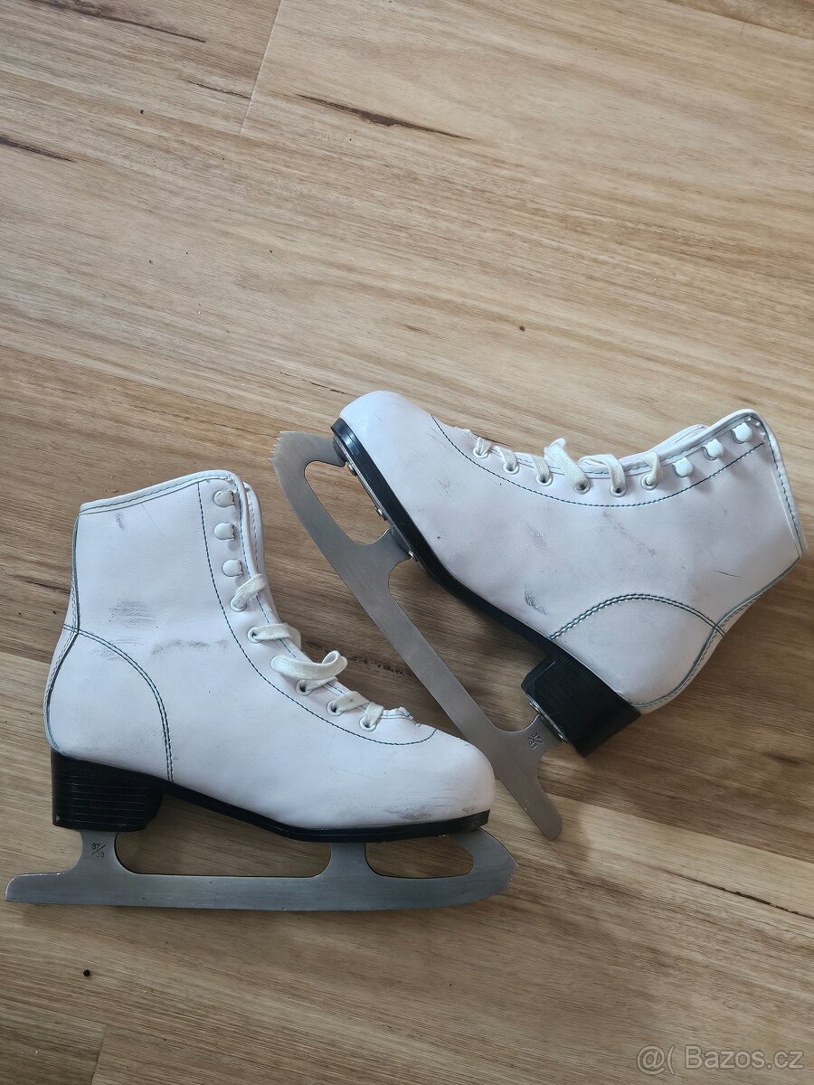 bílé brusle 37 - 2