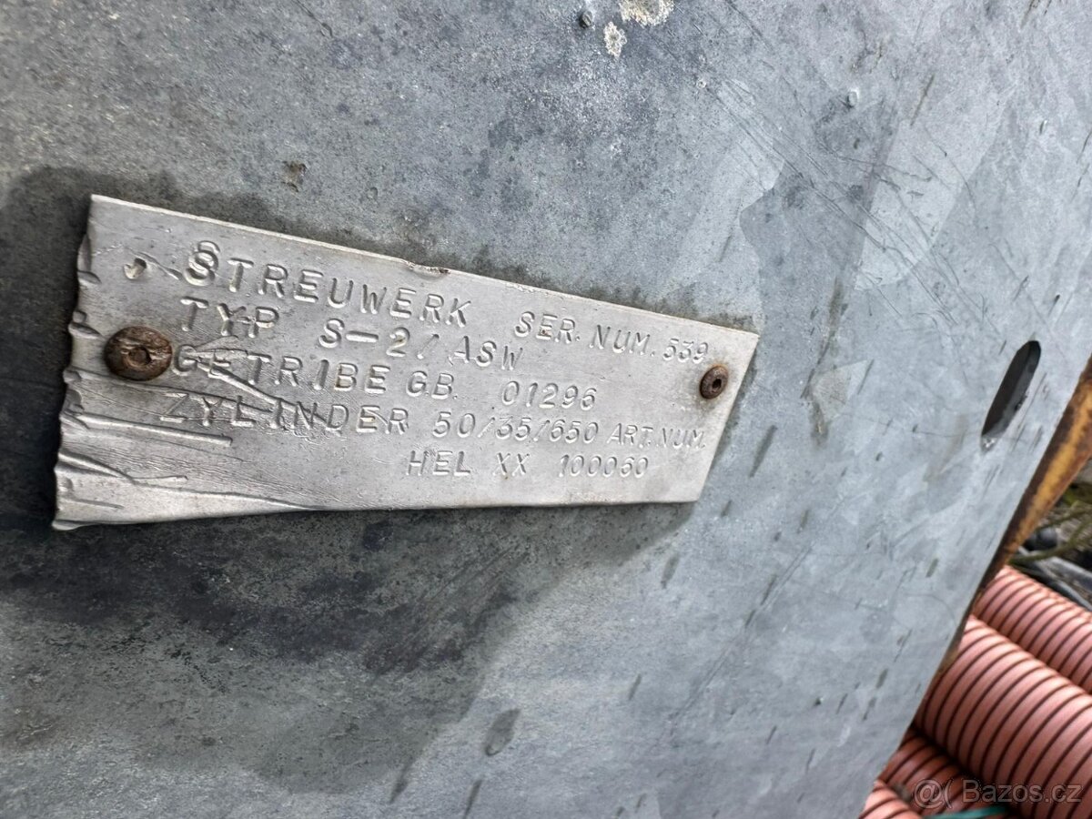 Rozmetadlo hnoje - nástavba Fliegel - 2