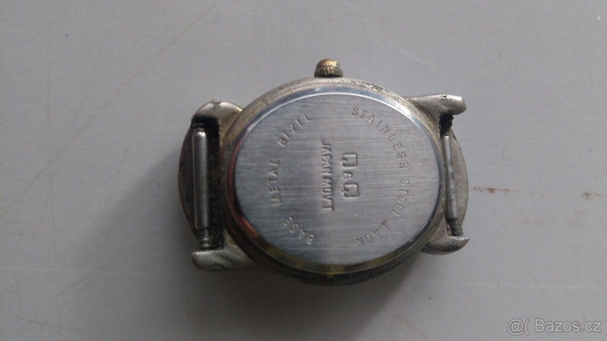 staré japonské náramkové hodinky - 2