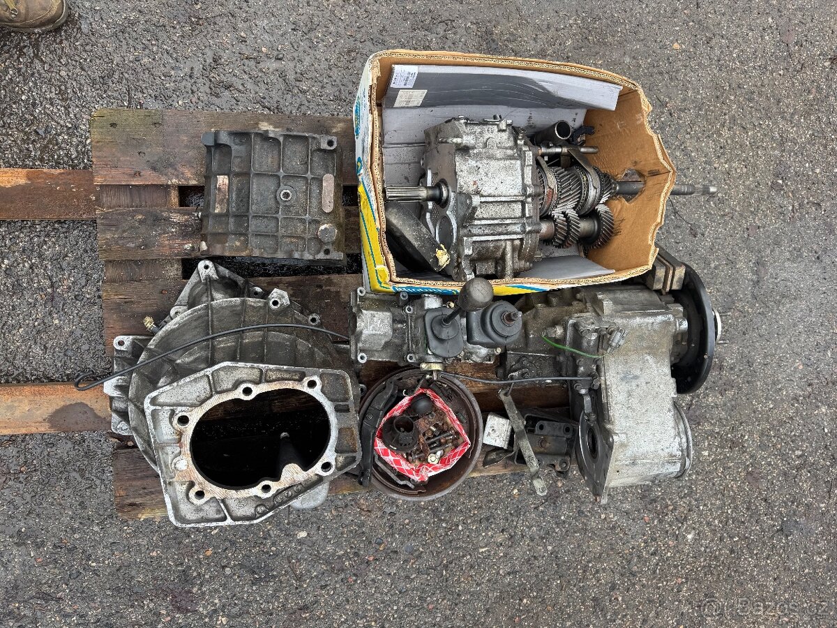 Land Rover Defender TD 5 - 2