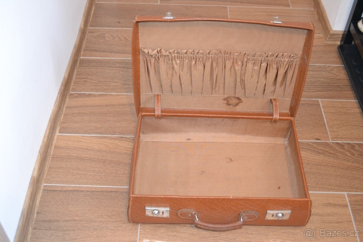 Starožitný kufr - 2
