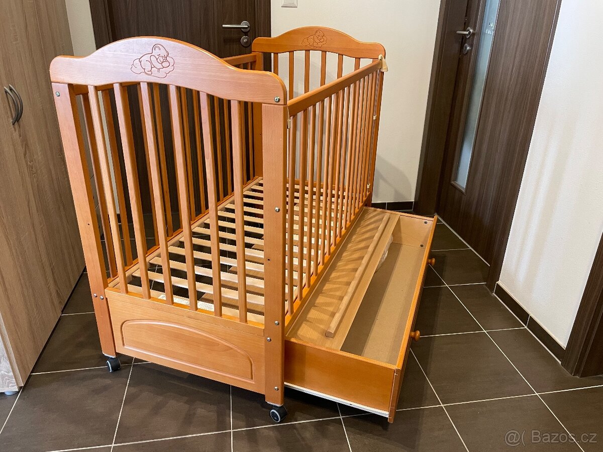 Prodám postýlku - 2