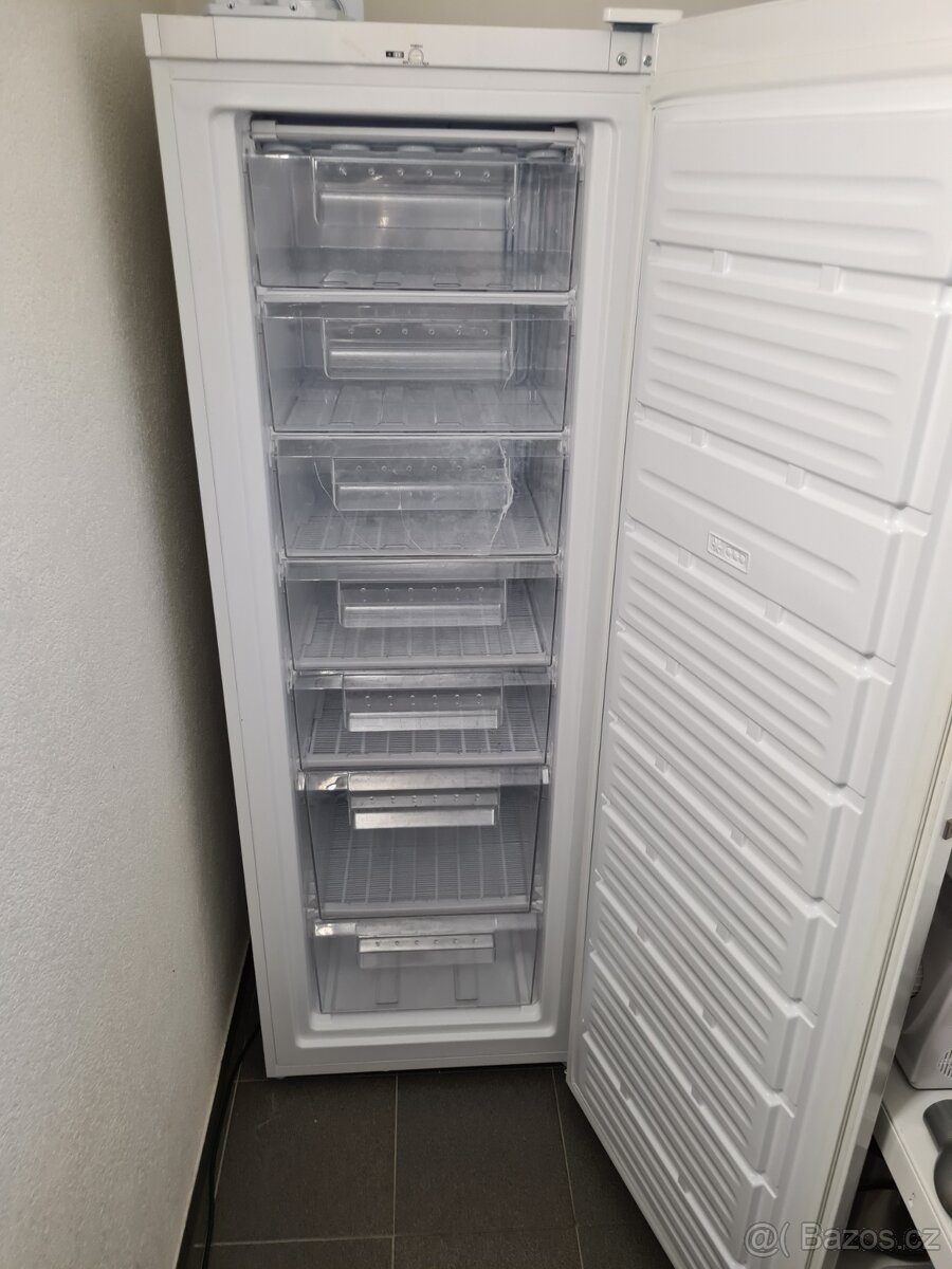 Mrazák Candy 245Ltr - 2