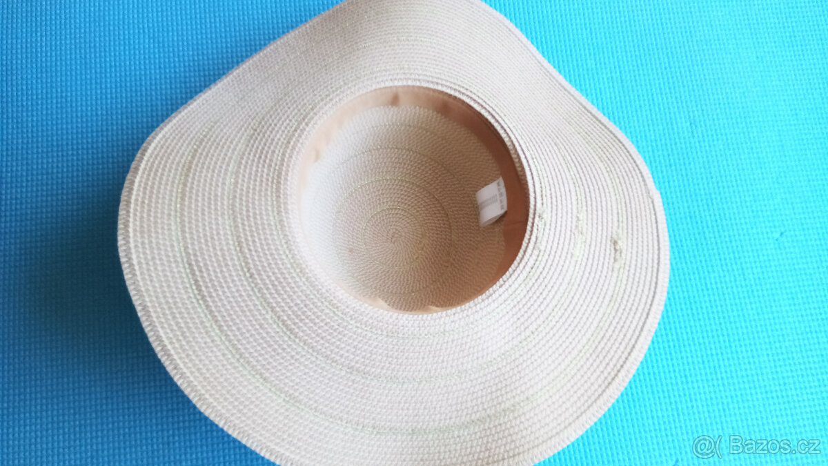 Plážový klobouk - 2