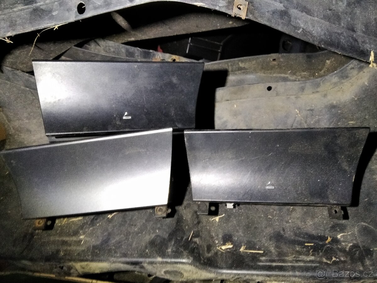 Popelník Octavia 1 - 2