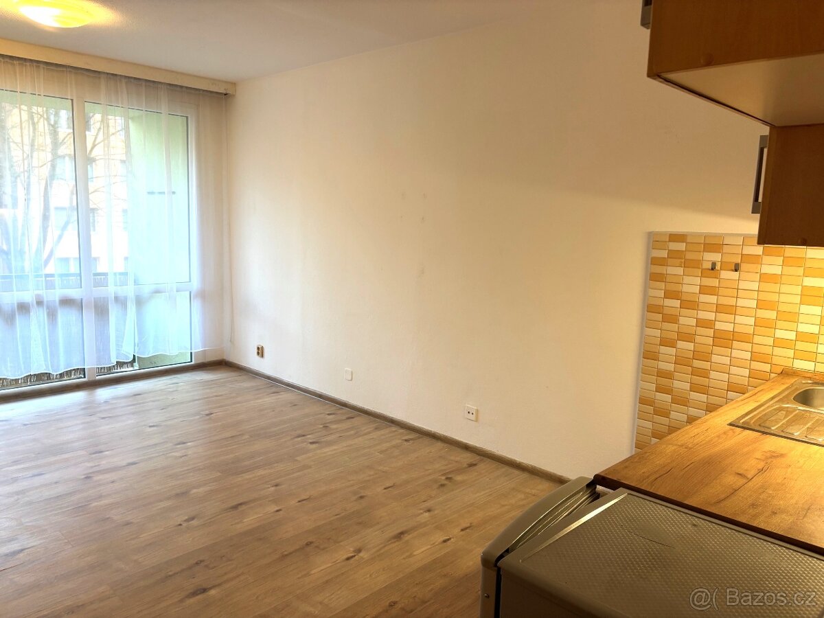 Pronájem garsonky v Kamenici nad Lipou - 2