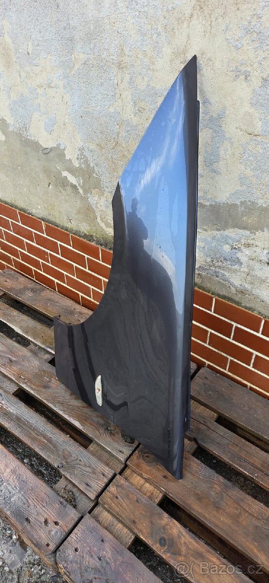 BMW E90/E91 levý přední blatník - 2