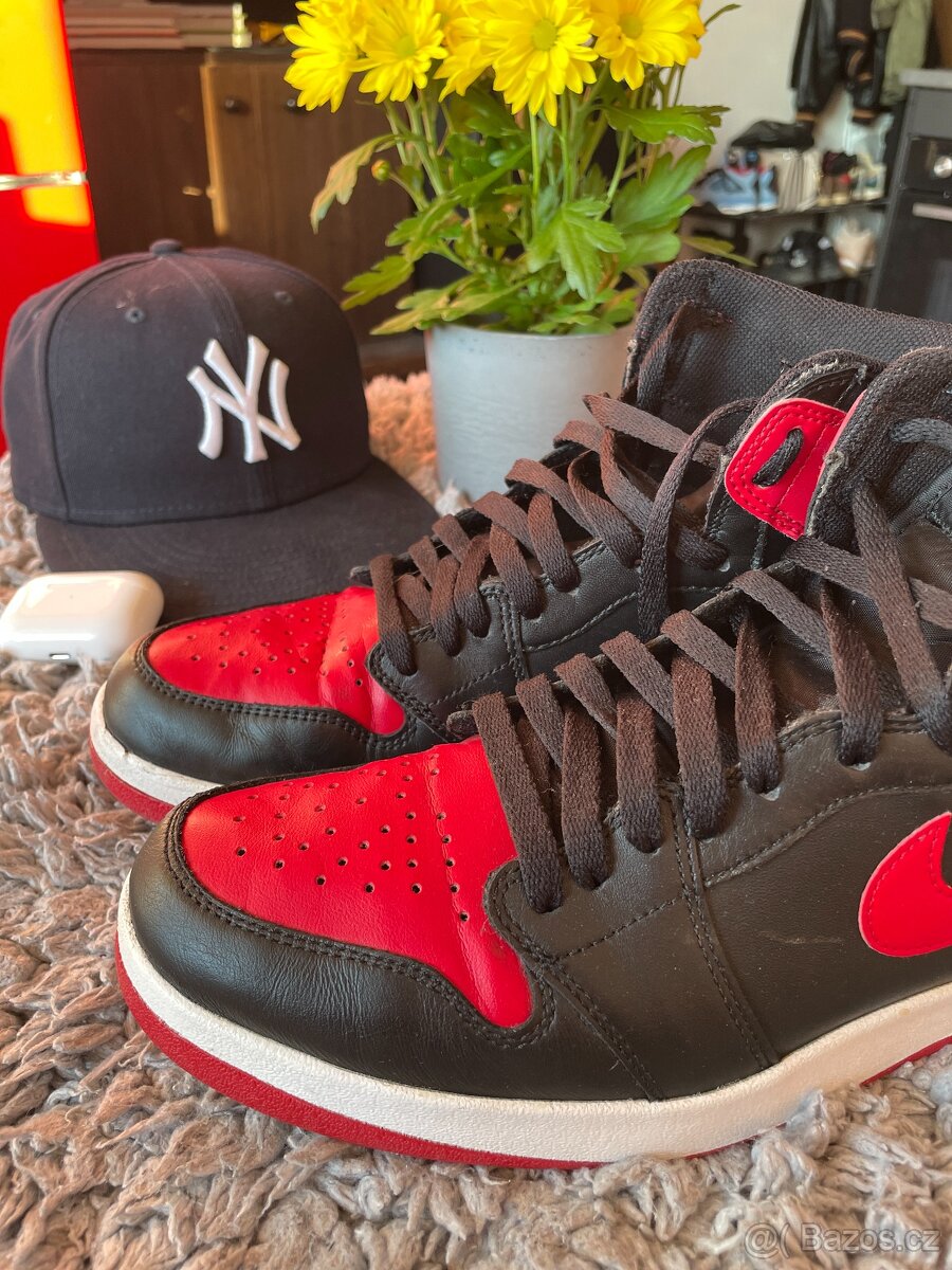 Air Jordan 1 Bred - 2