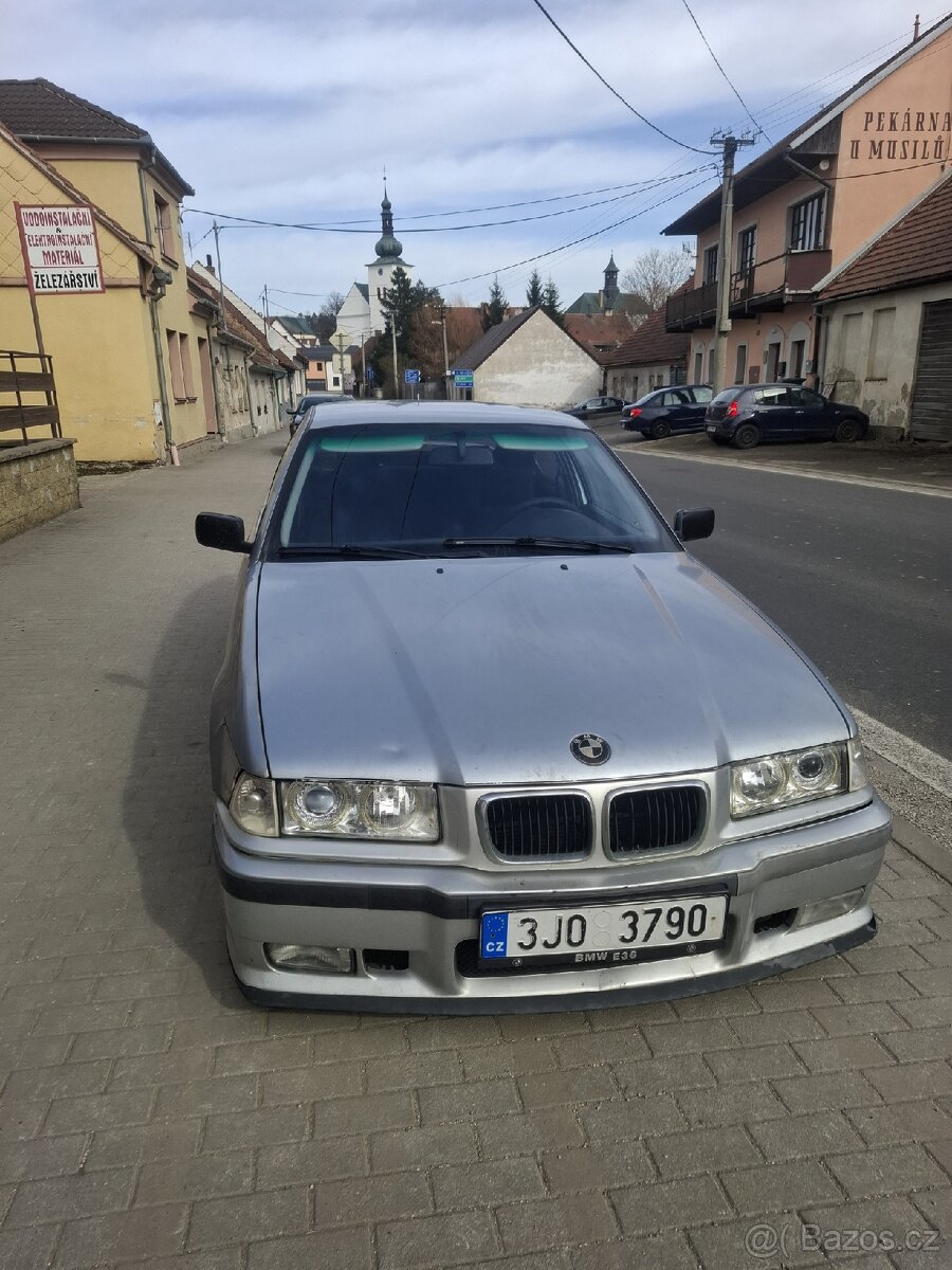 BMW E36 316i compact - 2