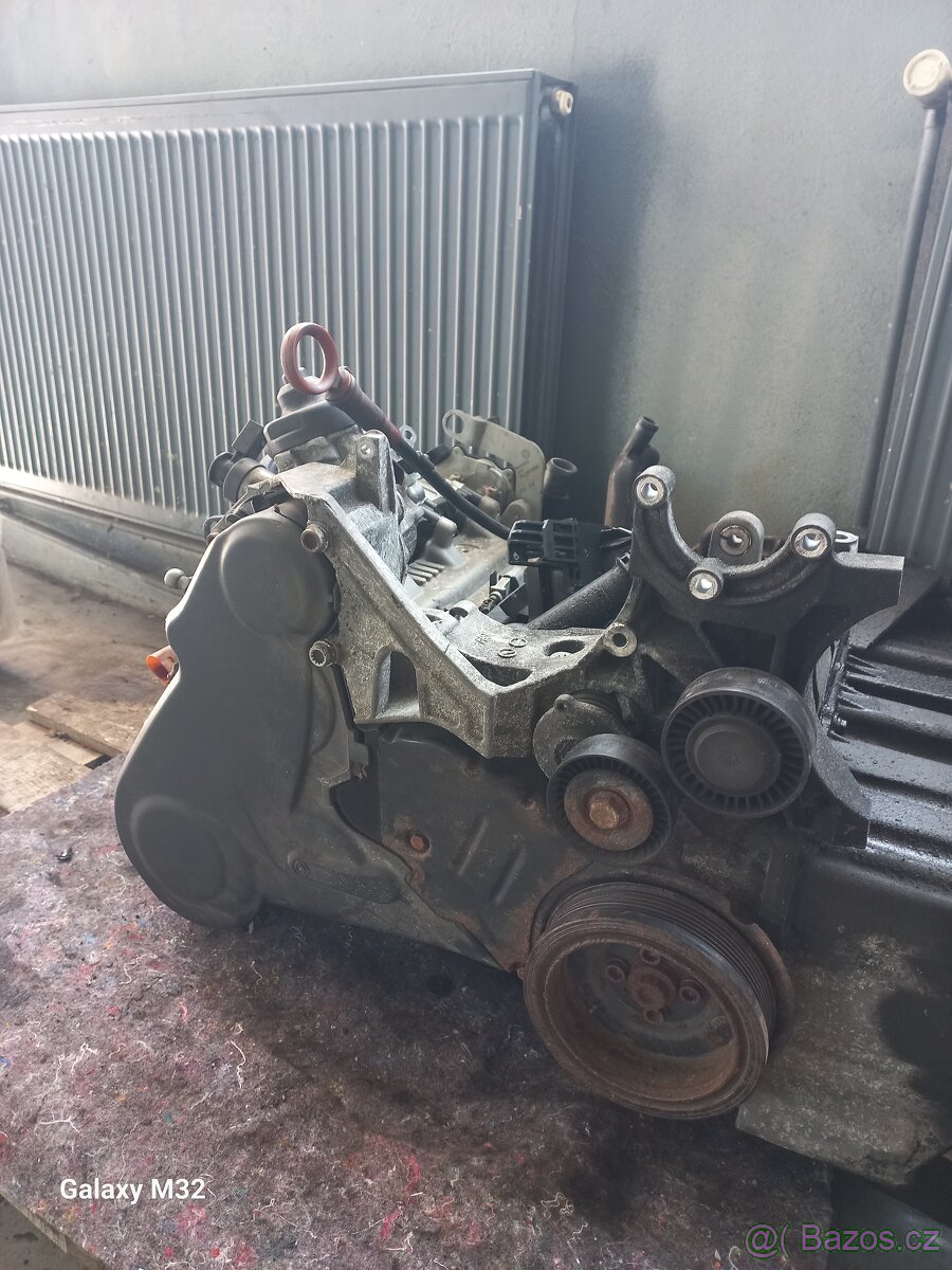 Prodám motor na Audi A4B8 2.0 TDI CAGA - 2