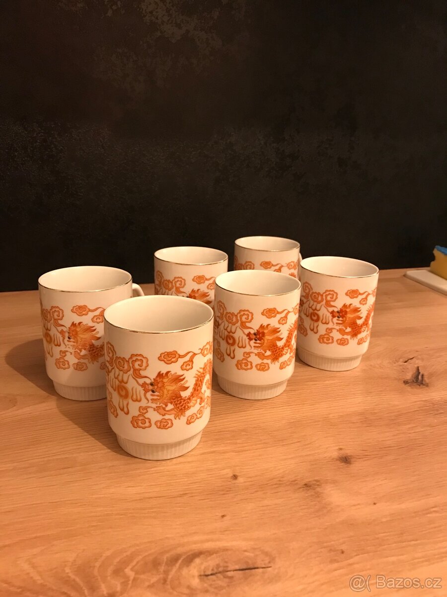 Retro hrnky s červeným drakem - 2