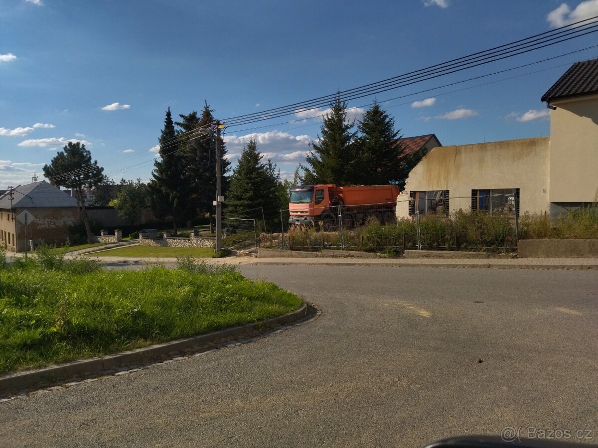 Prodam stavební pozemek - 2