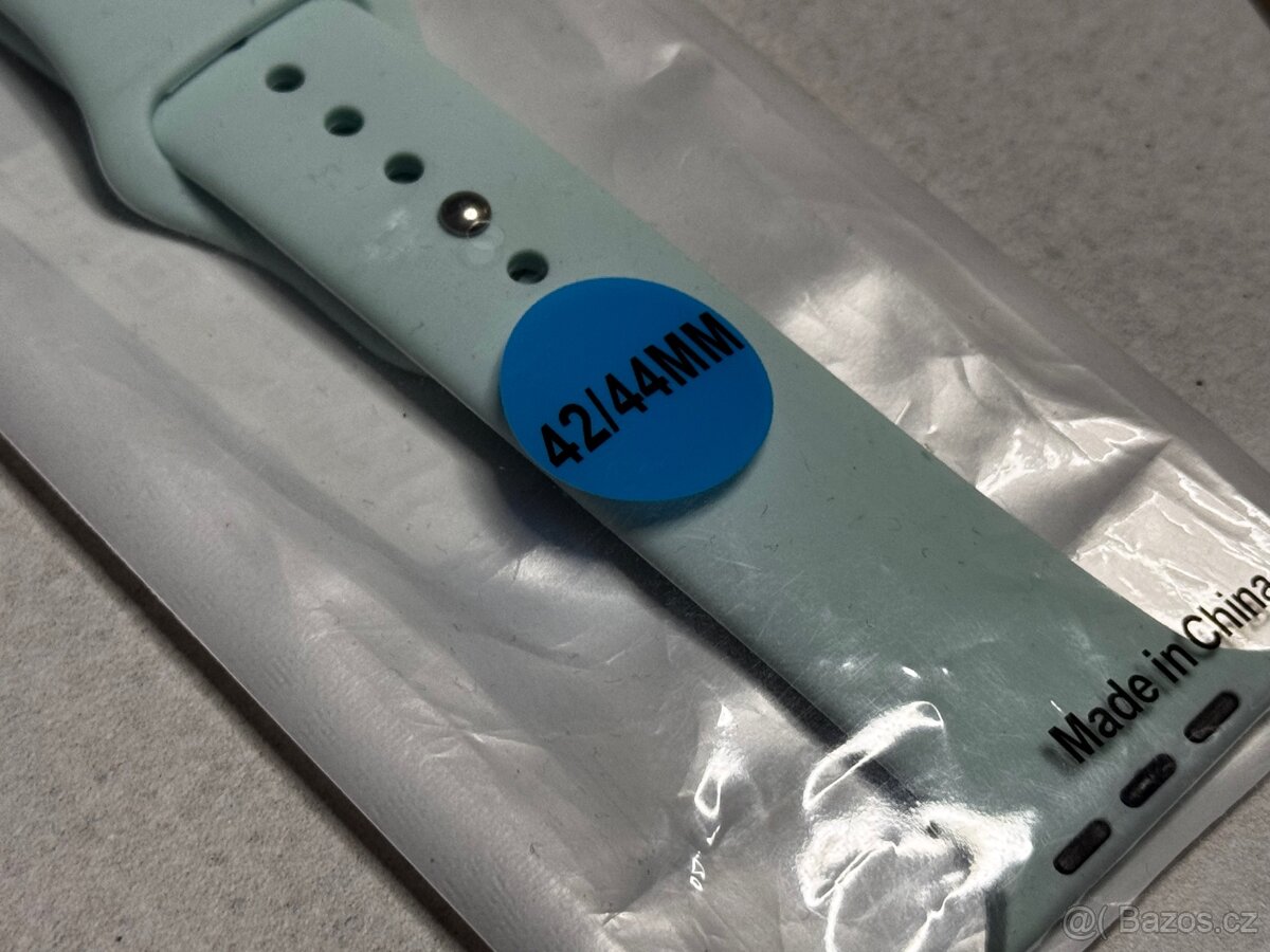 Silikonový řemínek na Apple Watch 42/44 mm - NOVÝ - 2