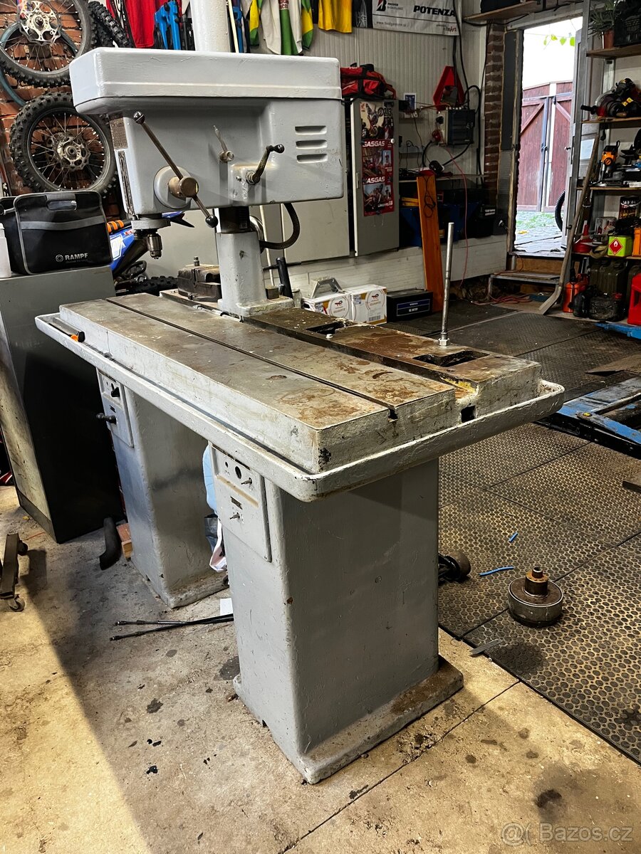 Vrtačka s litinovým stolem - 2