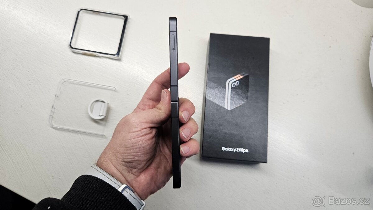 Samsung Galaxy Z Flip 6 carbon black - aj vymením - 2