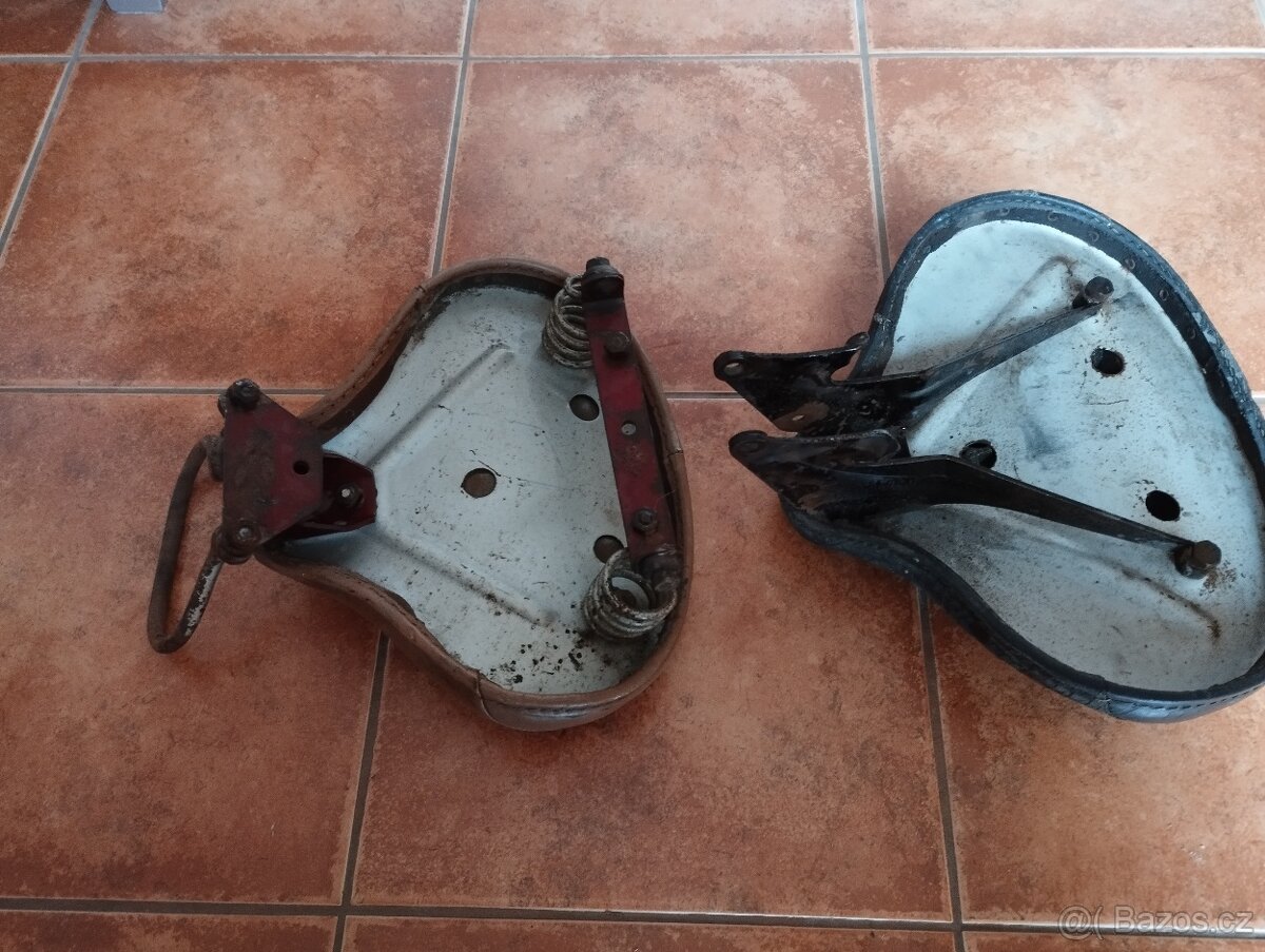 Jawa pérák sedadla - 2