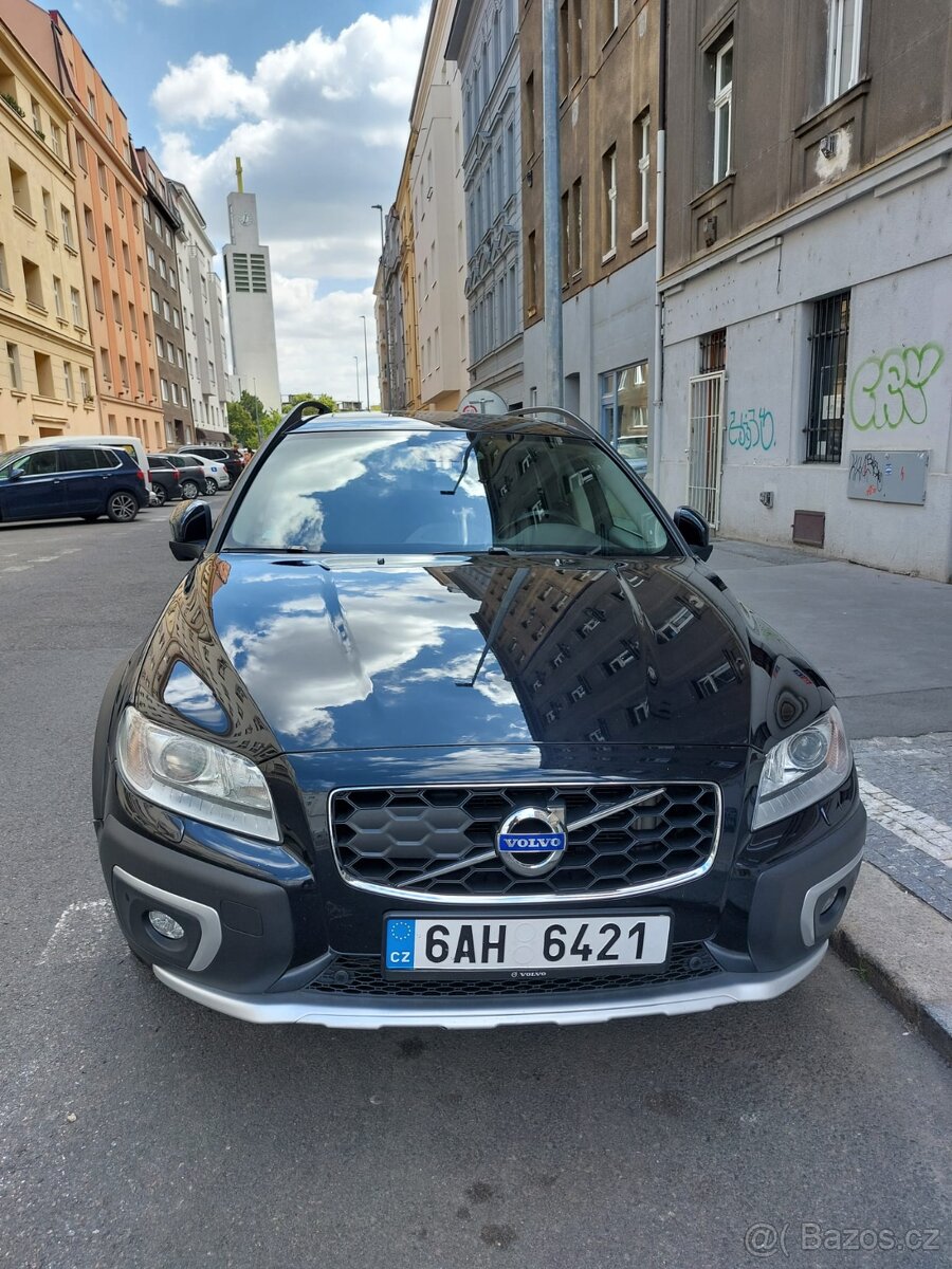Volvo XC70 - 2