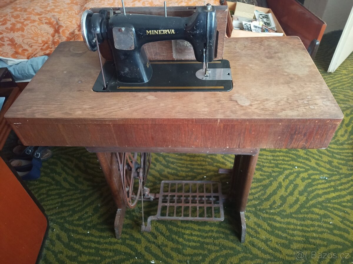 Starožitný nábytek - 2