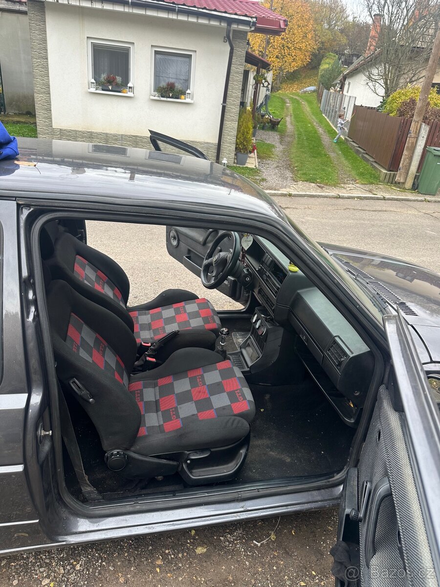 Predám interiér do golf mk3 3dver gti jubi - 2