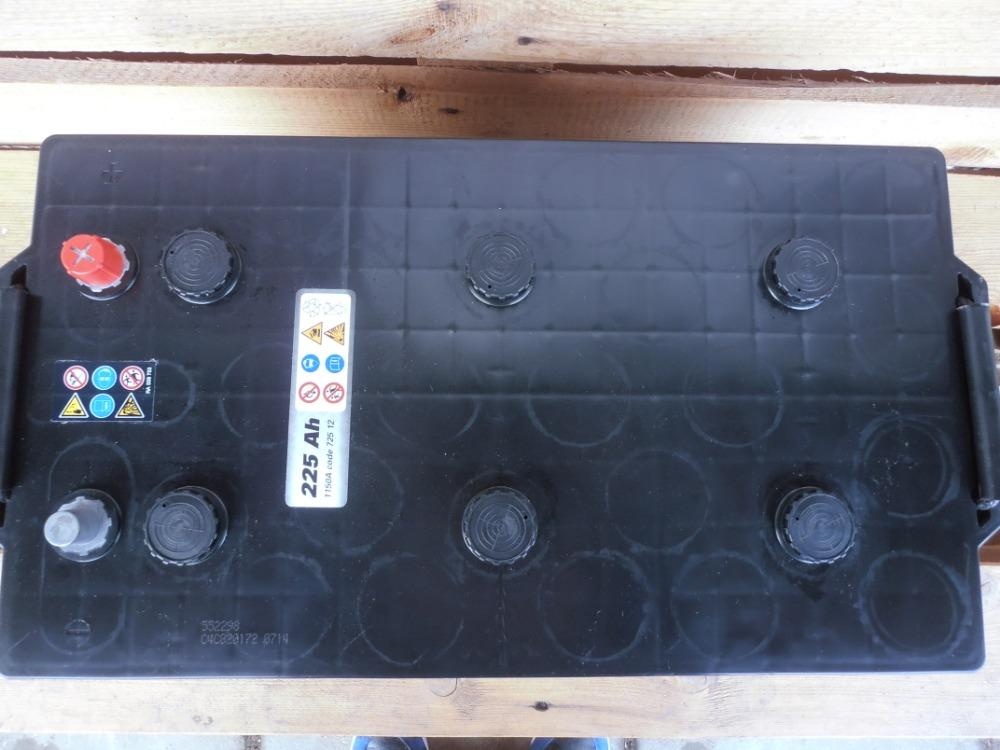 autobateie 12V 225Ah - 2