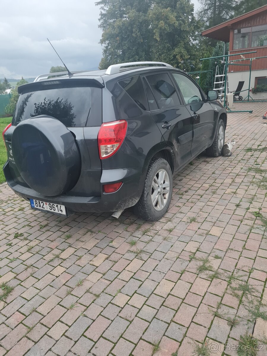 Prodam Totota Rav 4 2.2 100kw - 2