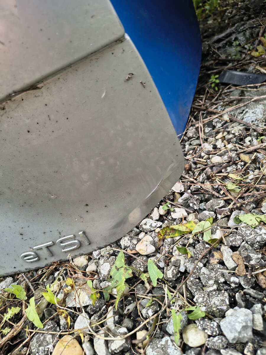 Golf 8 combi páté dveře - 2