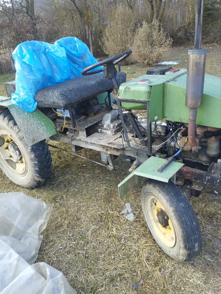 Malotraktor domácí výroby - 2