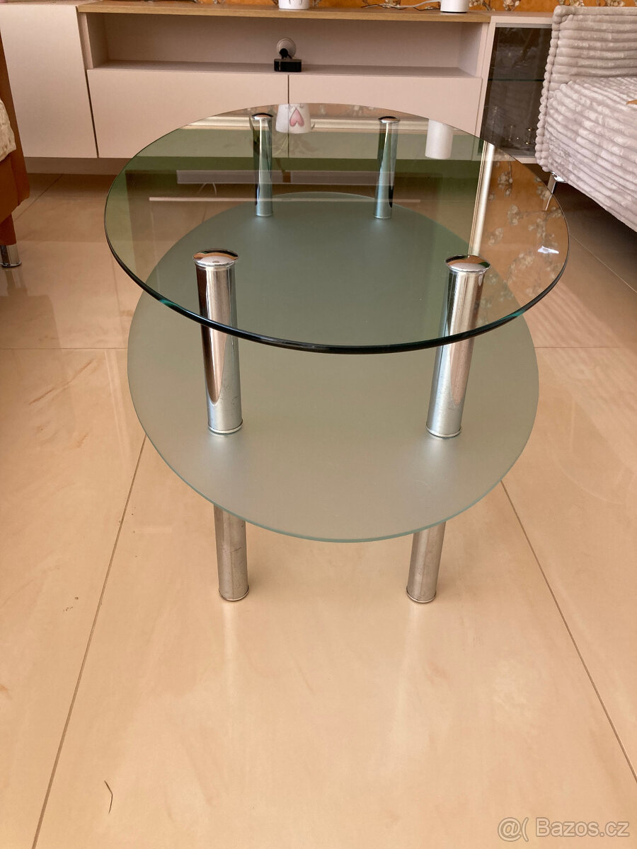 PRODÁM konferenční stolek - 2