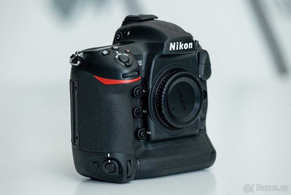NIKON D5 - camerashuttercount 4003 - 2