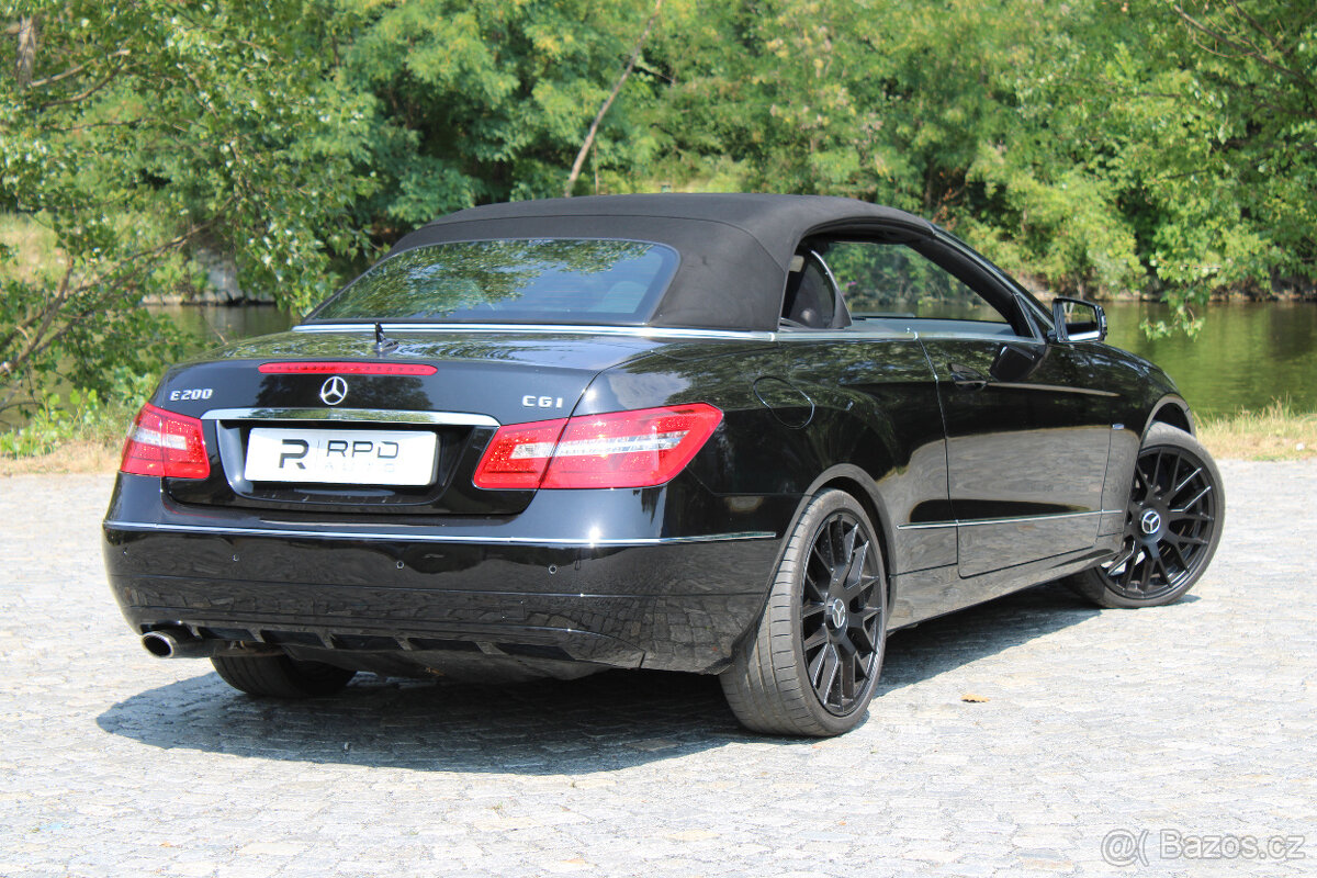 Mercedes-Benz E 200 CGI / 135kW / Navi / 2010 / Cabrio - 2